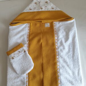 Capa de baño mostaza con manopla