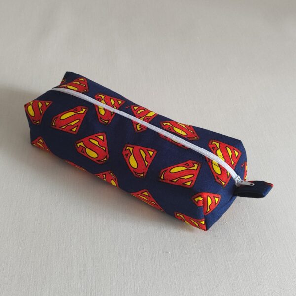 Estuche hecho a mano Superman