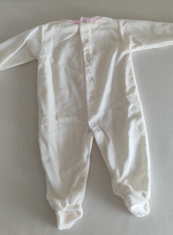 Pijama de puntitos rosas. - Imagen 4