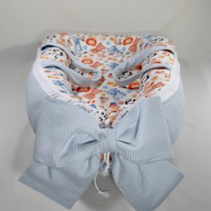 Reductor de cuna de algodón con animalitos y waffle azul