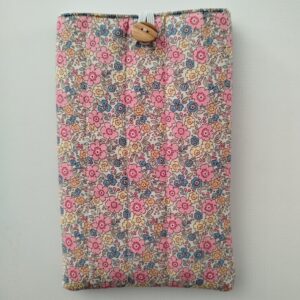 Funda para libro electrónico  de flores artesanal