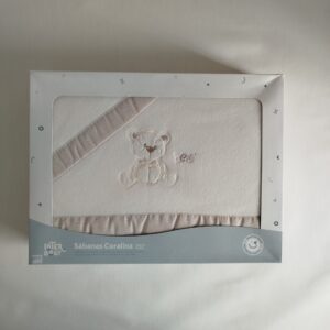 Sábana coralina osito lazo beige - carro